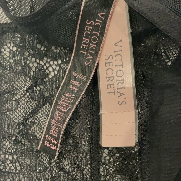 NEW WITH TAGS VICTORIA’S SECRET 2 PK SIZE S CHEEKY BLACK PANTIES - Picture 5 of 8